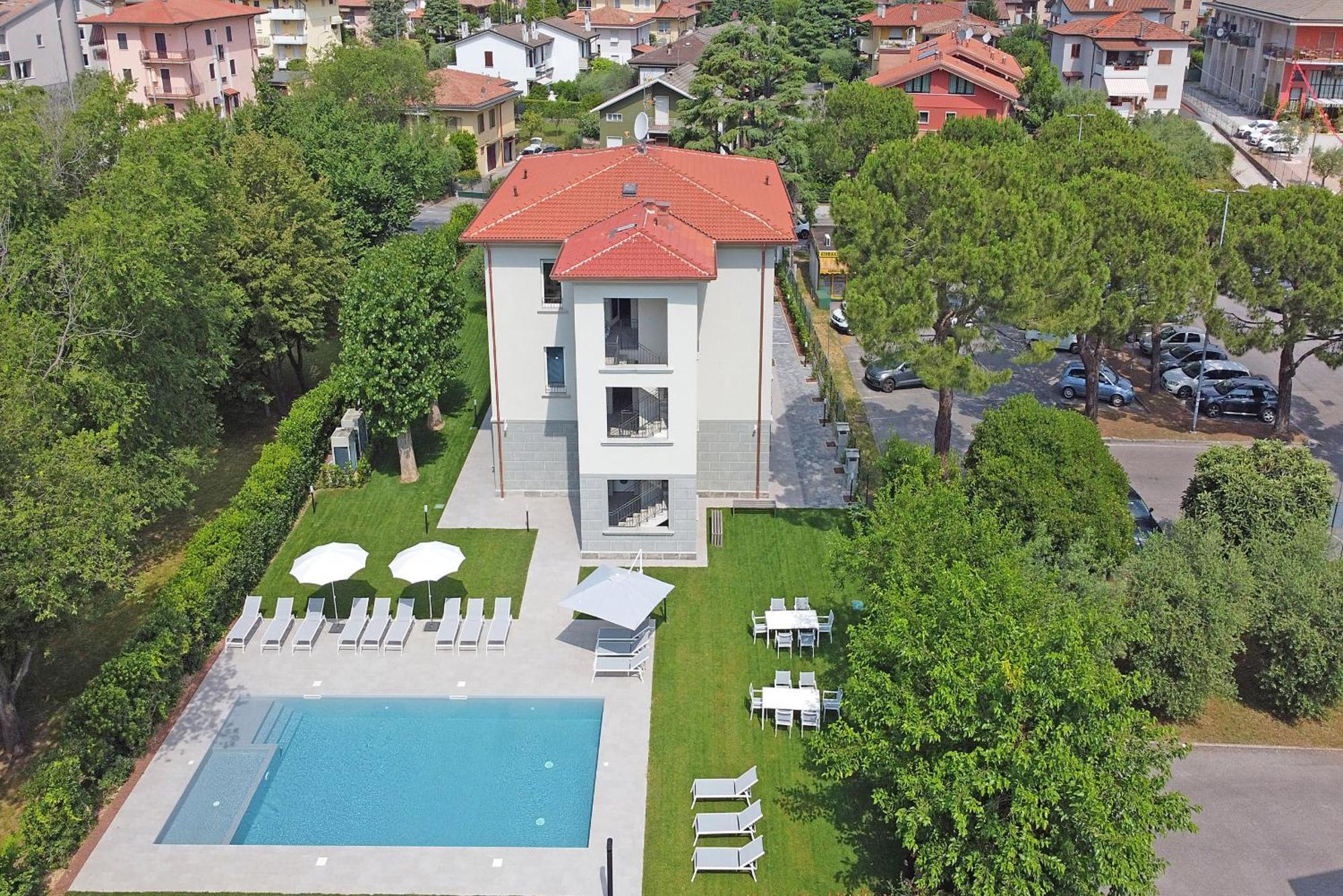 Villa Caterina Apartments By Wonderful Italy Desenzano del Garda Esterno foto